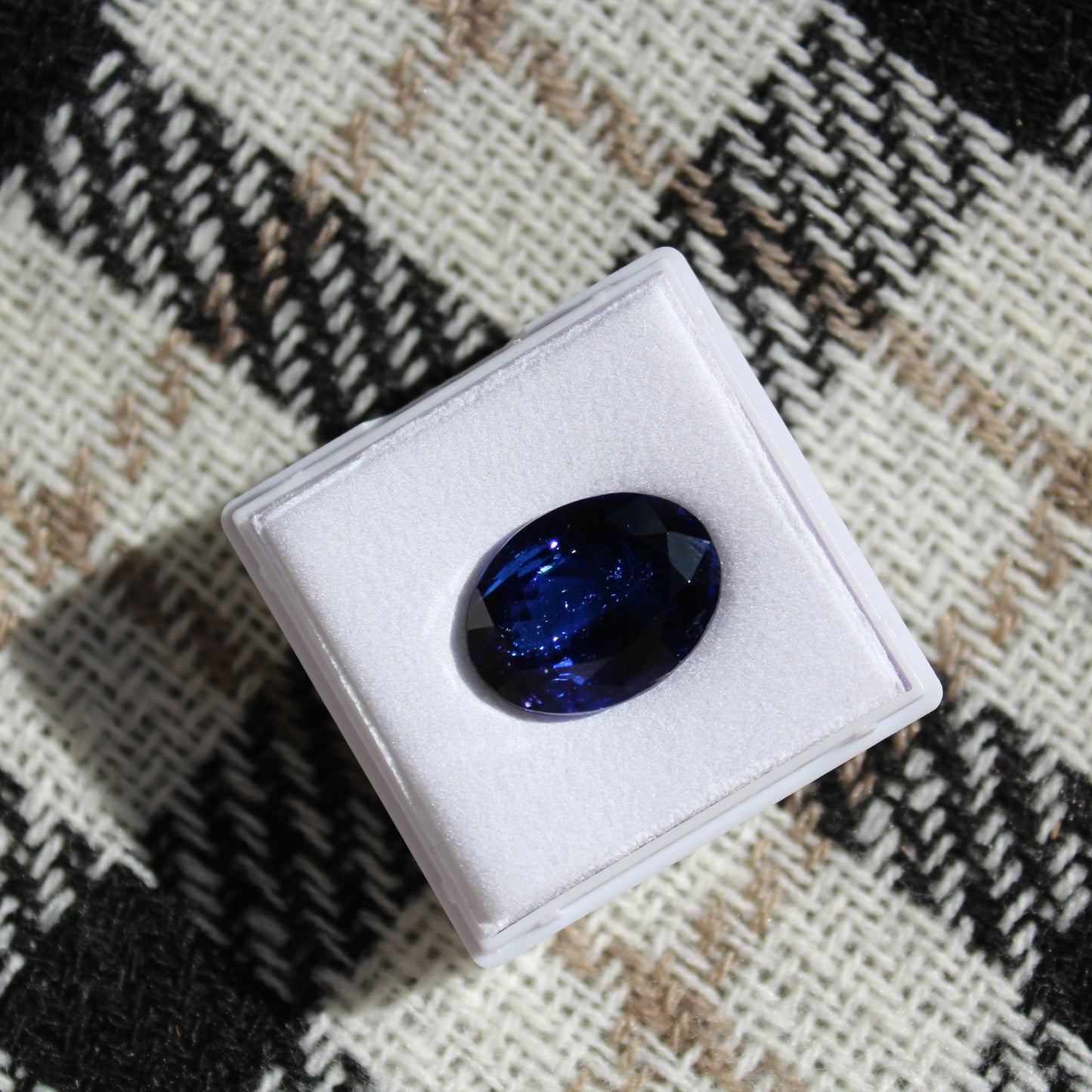 Natural Tanzanite – 17.22 carat Oval Cut