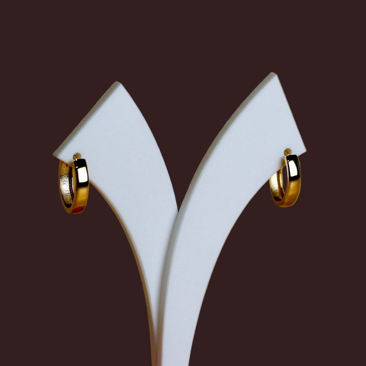 Oval Huggie Earrings in 9ct Solid Yellow Gold